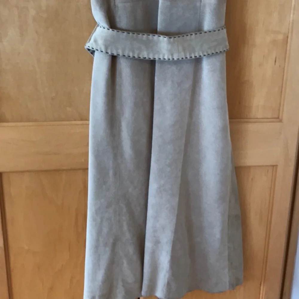 Preowned Ann Taylor Loft tan suede classic sleeveless dress with belt - size 2 - Picture 6 of 6